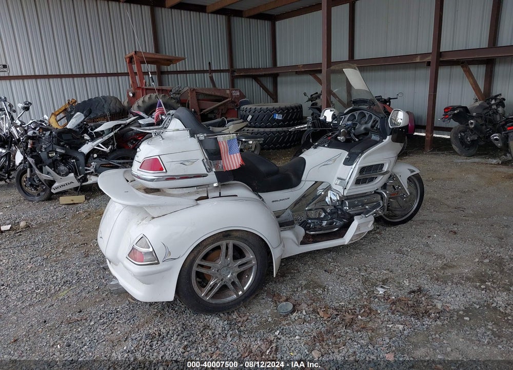 2005 HONDA GL1800 VIN: 1HFSC47065A401198