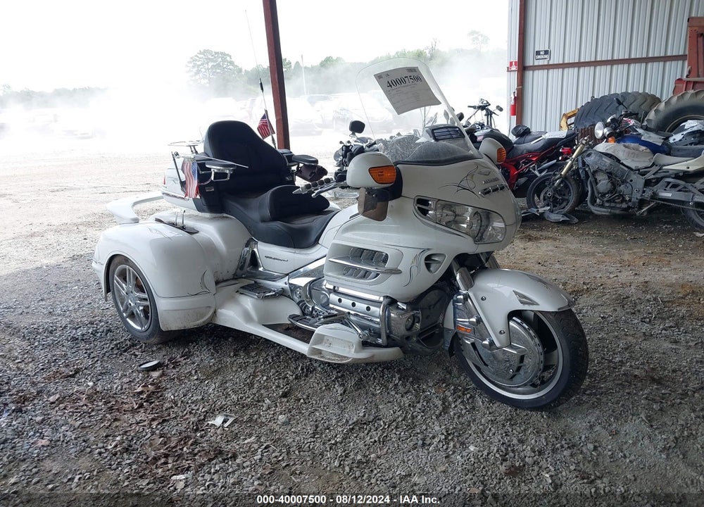 2005 HONDA GL1800 VIN: 1HFSC47065A401198