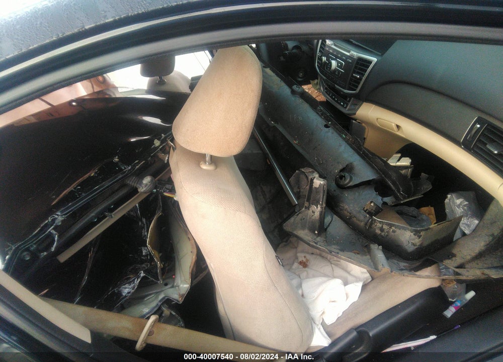 2013 HONDA ACCORD LX VIN: 1HGCR2F33DA239267