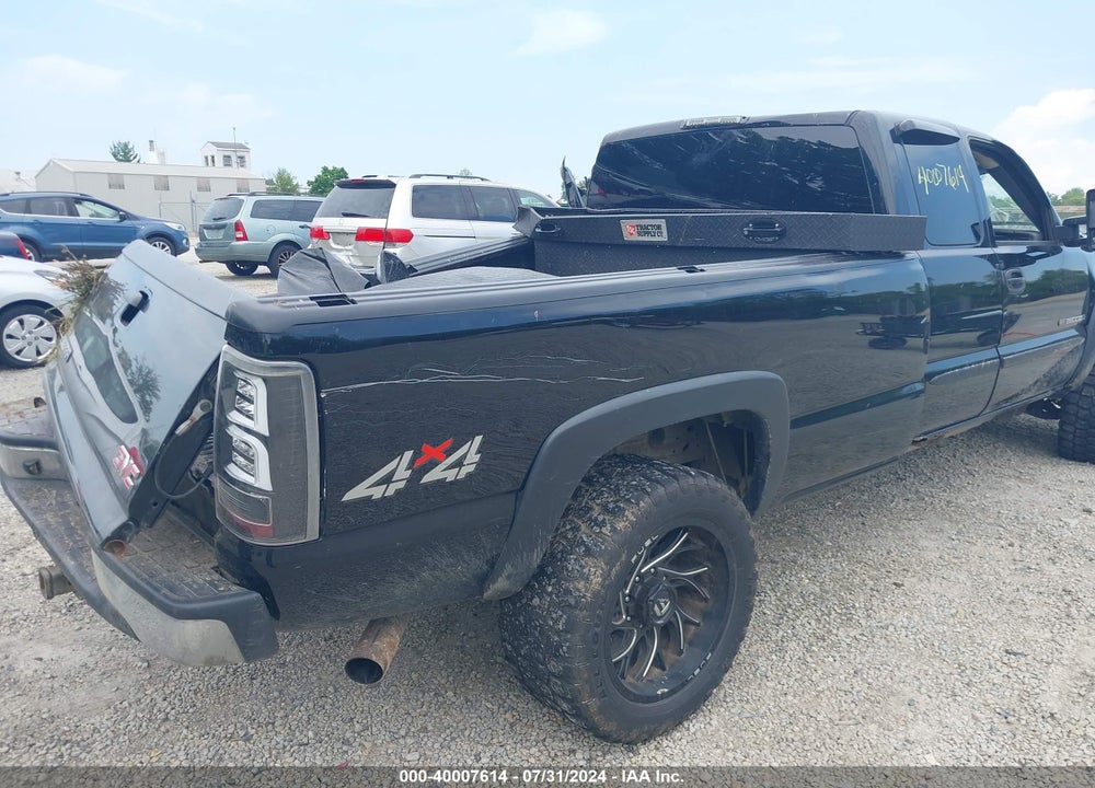 2005 GMC SIERRA 2500HD SLE/SLT/WORK TRUCK VIN: 1GTHK29U45E175702