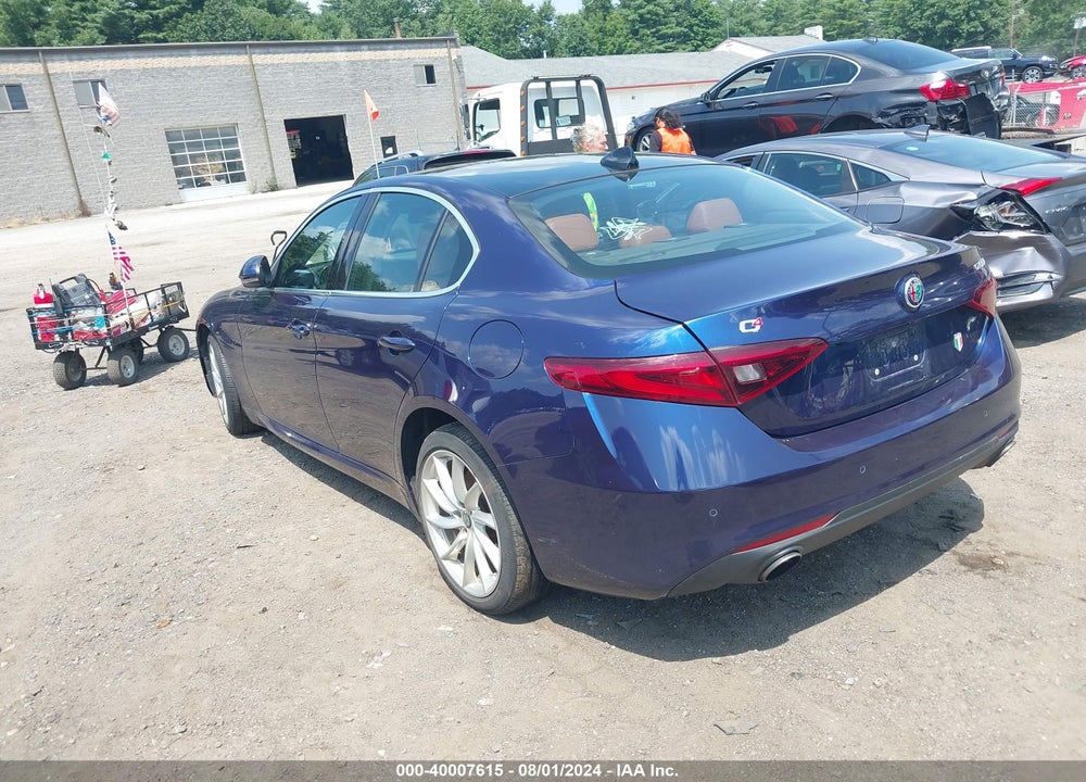 2018 ALFA ROMEO GIULIA AWD VIN: ZARFAEDN8J7592661