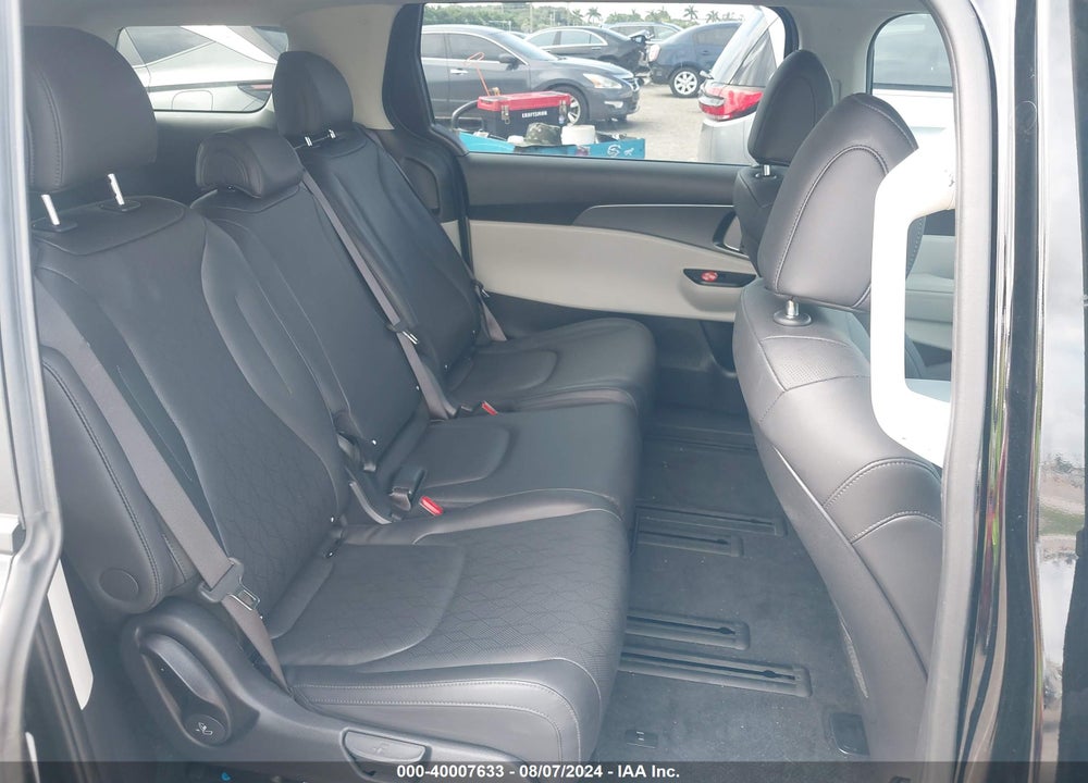 2024 KIA CARNIVAL MPV LX SEAT PACKAGE VIN: KNDNB4H39R6399555