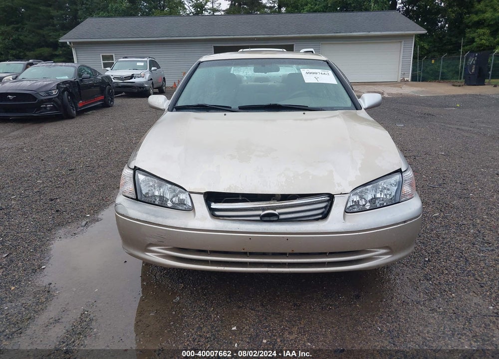 2000 TOYOTA CAMRY LE VIN: JT2BG28K4Y0515612