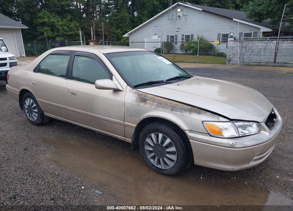2000 TOYOTA CAMRY LE VIN: JT2BG28K4Y0515612