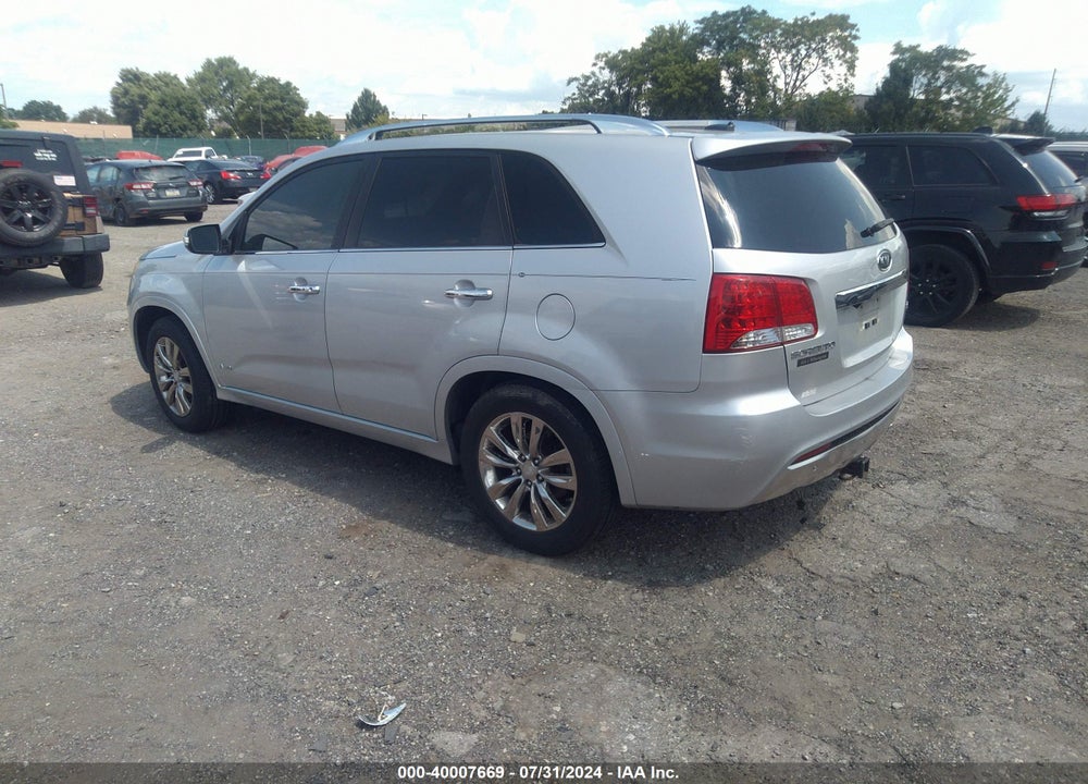 2011 KIA SORENTO SX V6 VIN: 5XYKWDA21BG095311