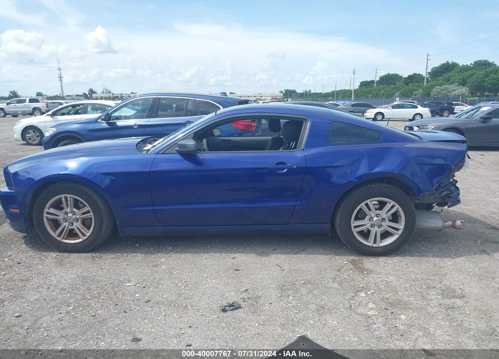 2014 FORD MUSTANG V6 VIN: 1ZVBP8AM7E5334800