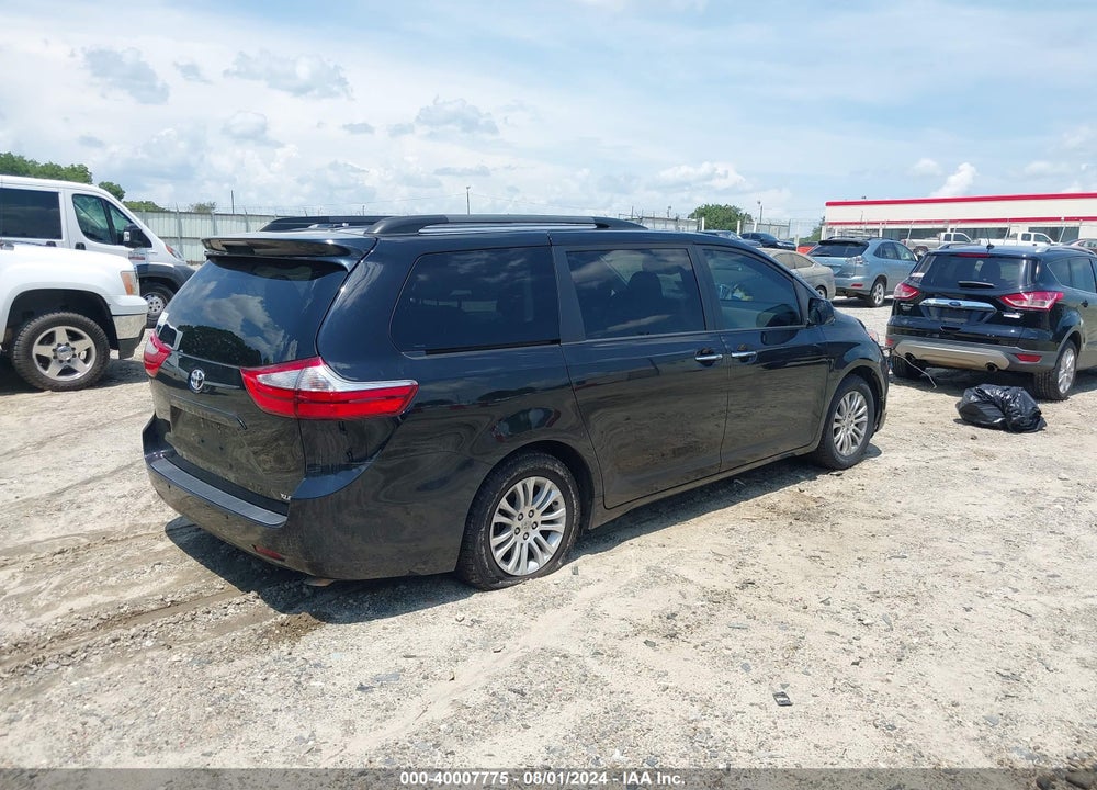 2015 TOYOTA SIENNA XLE 8 PASSENGER VIN: 5TDYK3DC8FS616330