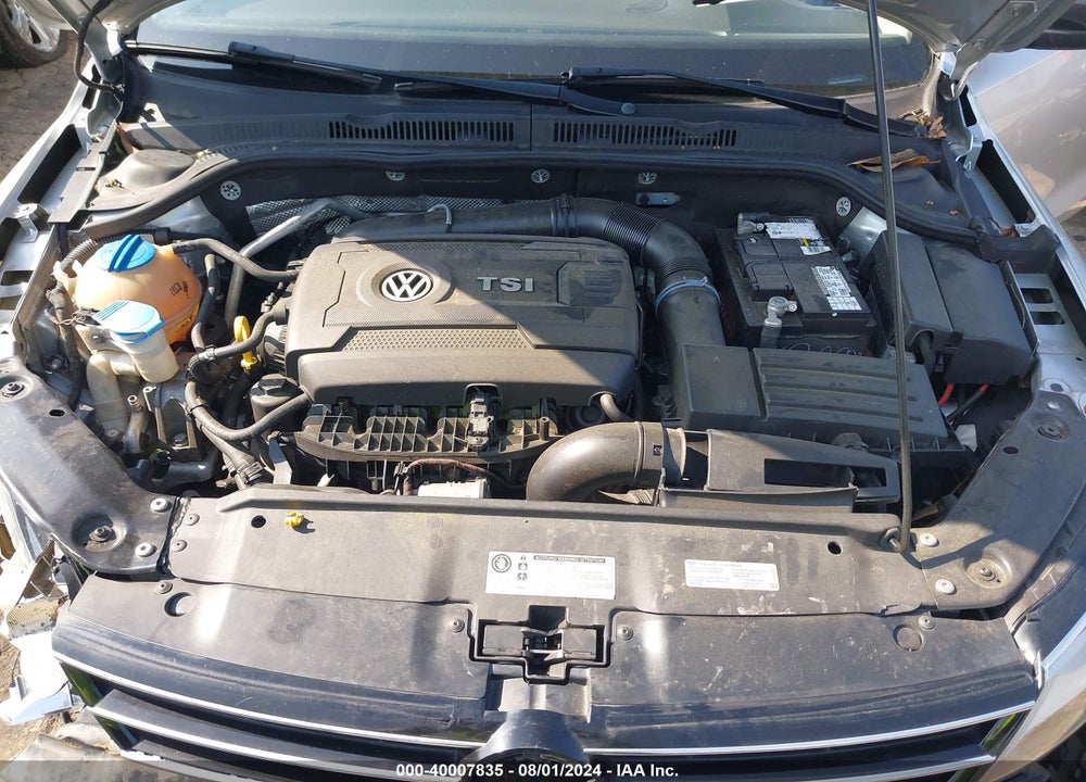 2015 VOLKSWAGEN JETTA 1.8T SE VIN: 3VWD17AJ3FM401818
