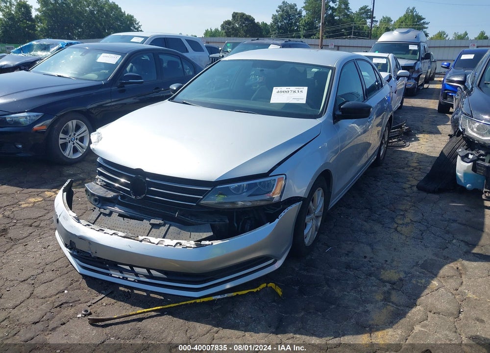 2015 VOLKSWAGEN JETTA 1.8T SE VIN: 3VWD17AJ3FM401818