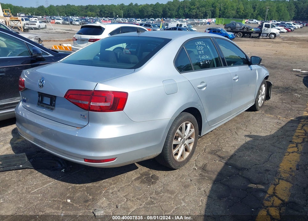 2015 VOLKSWAGEN JETTA 1.8T SE VIN: 3VWD17AJ3FM401818