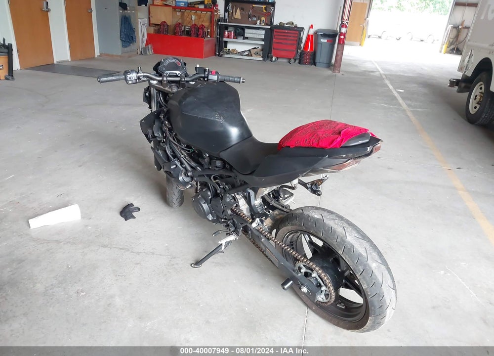 2023 KAWASAKI ER400 D VIN: JKAERKD12PDAJ9370