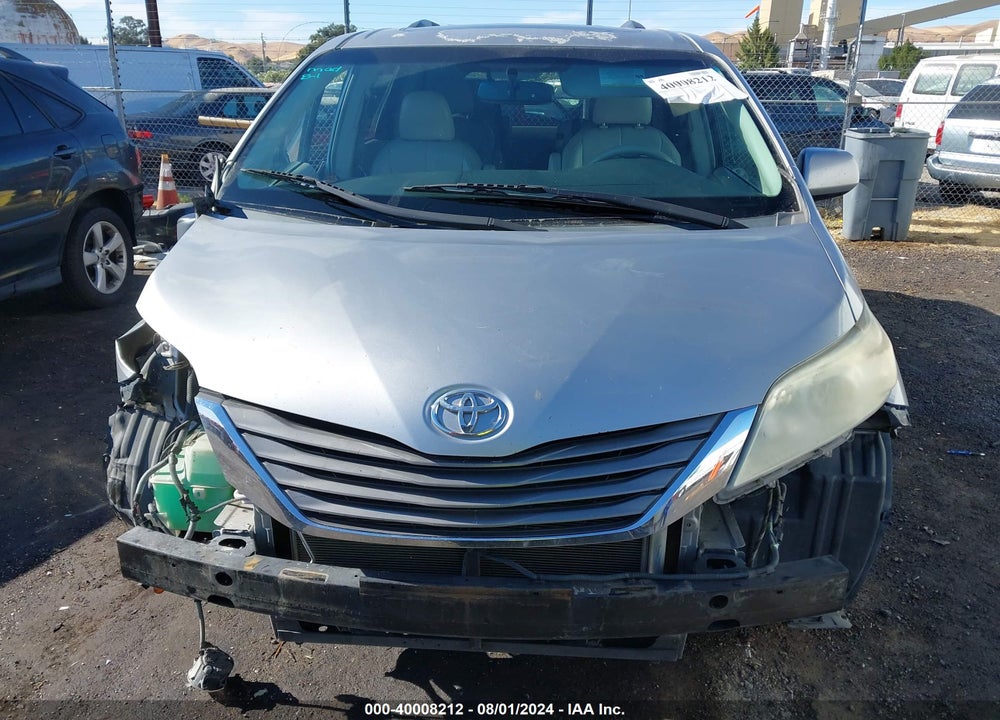 2011 TOYOTA SIENNA XLE V6 VIN: 5TDYK3DC1BS037514