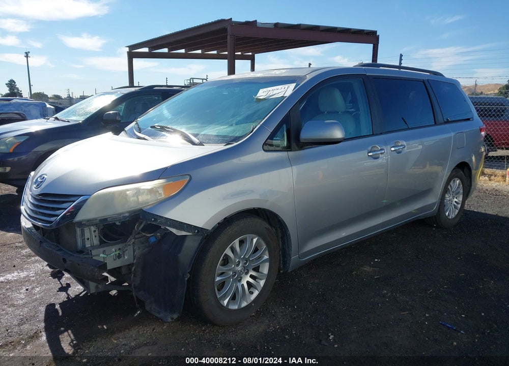 2011 TOYOTA SIENNA XLE V6 VIN: 5TDYK3DC1BS037514