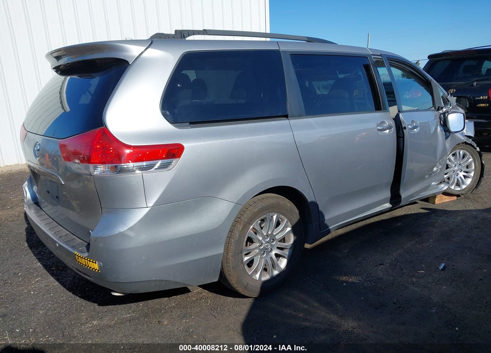 2011 TOYOTA SIENNA XLE V6 VIN: 5TDYK3DC1BS037514