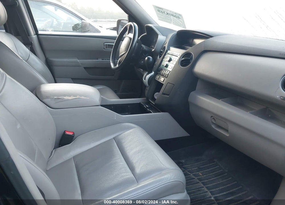 2011 HONDA PILOT EX-L VIN: 5FNYF4H51BB034042