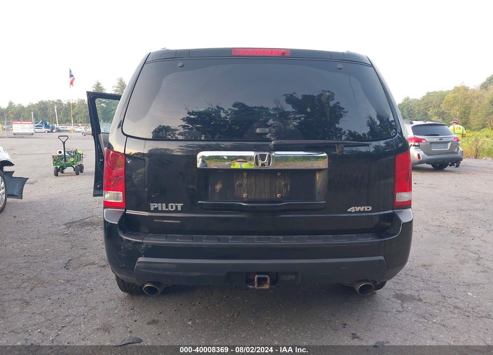 2011 HONDA PILOT EX-L VIN: 5FNYF4H51BB034042