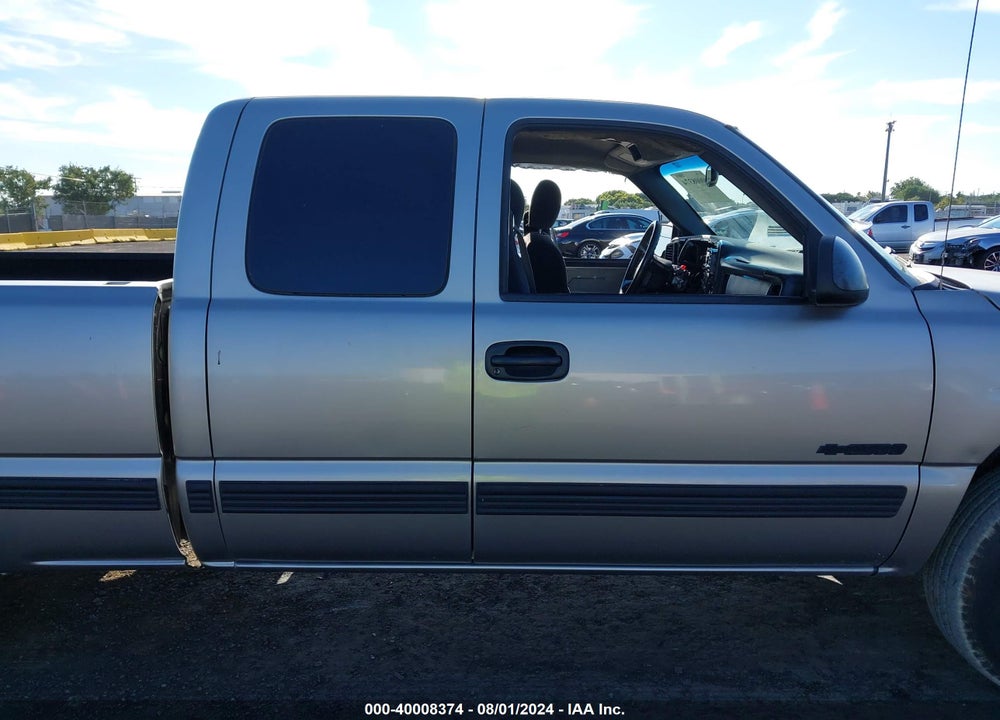 1999 CHEVROLET SILVERADO 2500 LS VIN: 1GCFC29T4XZ108430