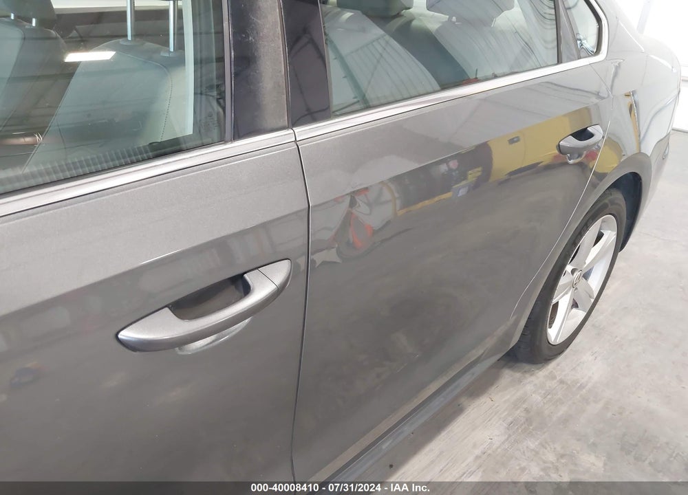 2014 VOLKSWAGEN PASSAT 1.8T WOLFSBURG EDITION VIN: 1VWAT7A33EC048804