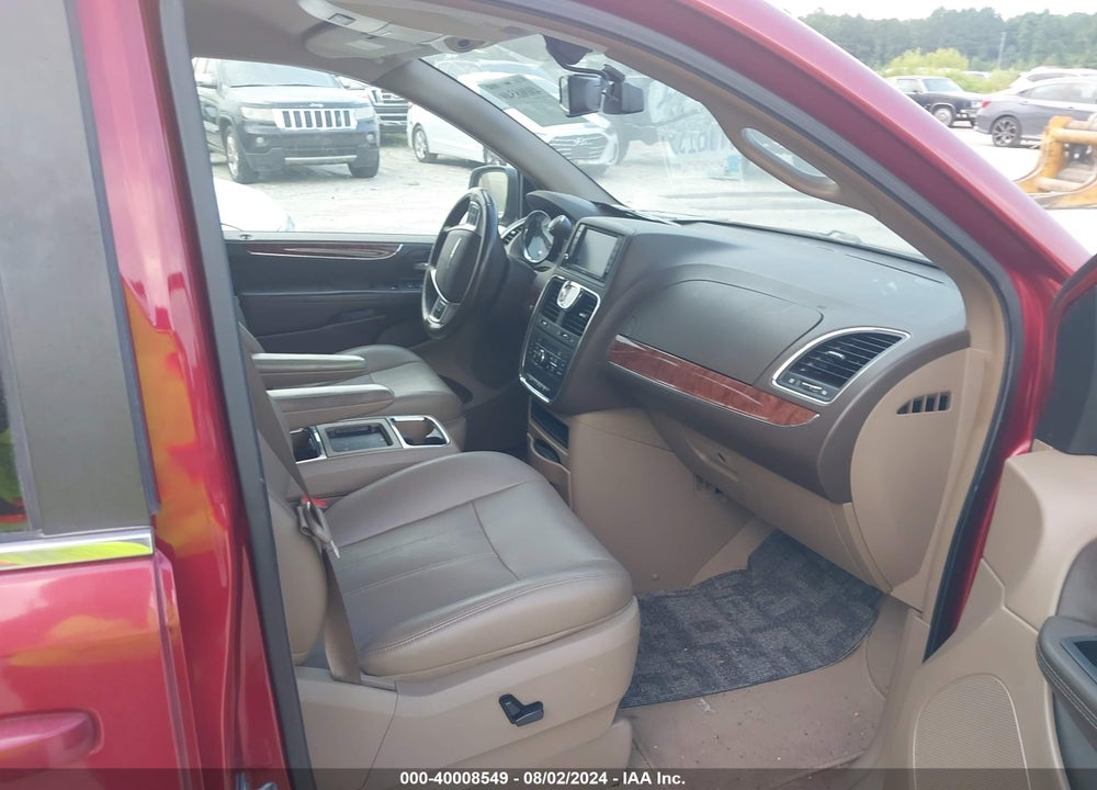 2011 CHRYSLER TOWN & COUNTRY TOURING-L VIN: 2A4RR8DG7BR713256