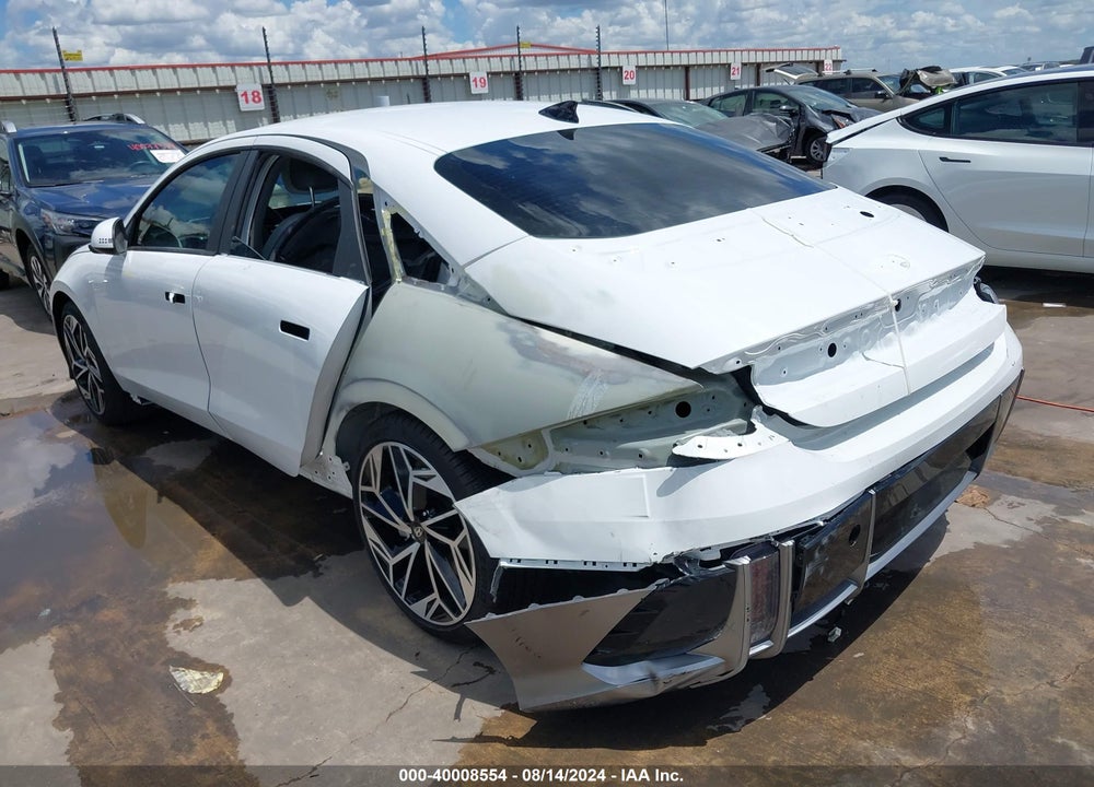 2024 HYUNDAI IONIQ 6 SEL VIN: KMHM34AA1RA073369