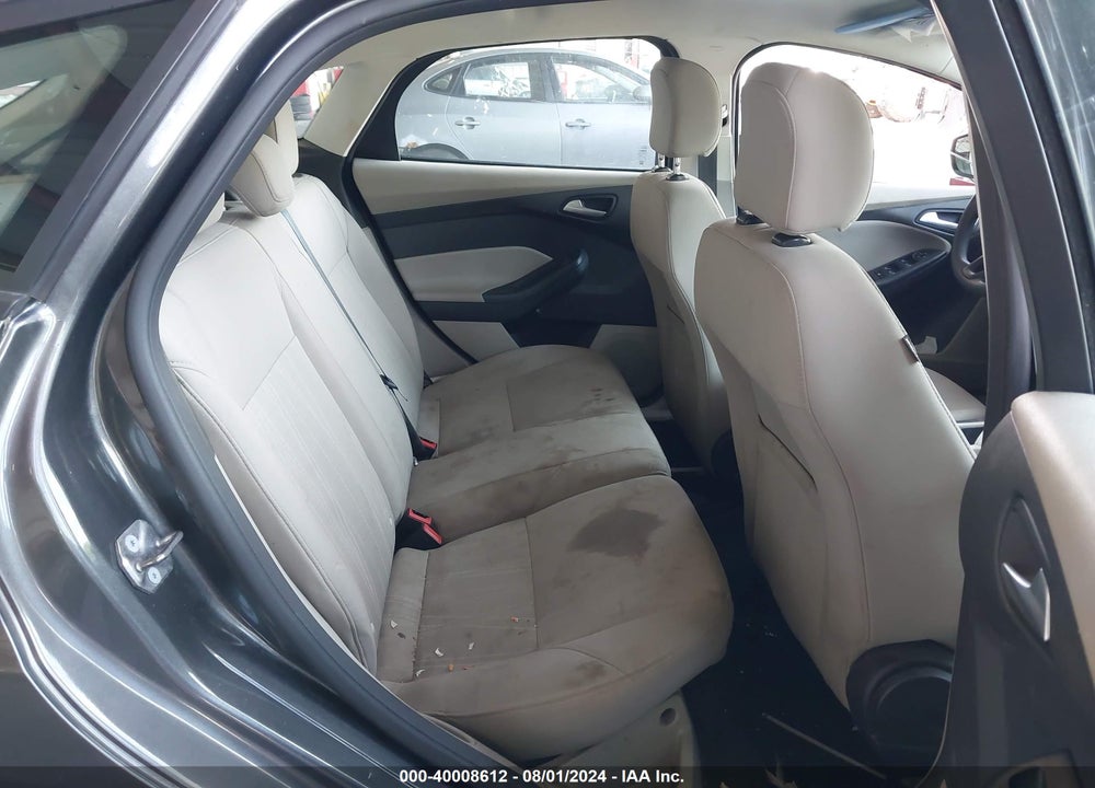 2017 FORD FOCUS SE VIN: 1FADP3K24HL247972