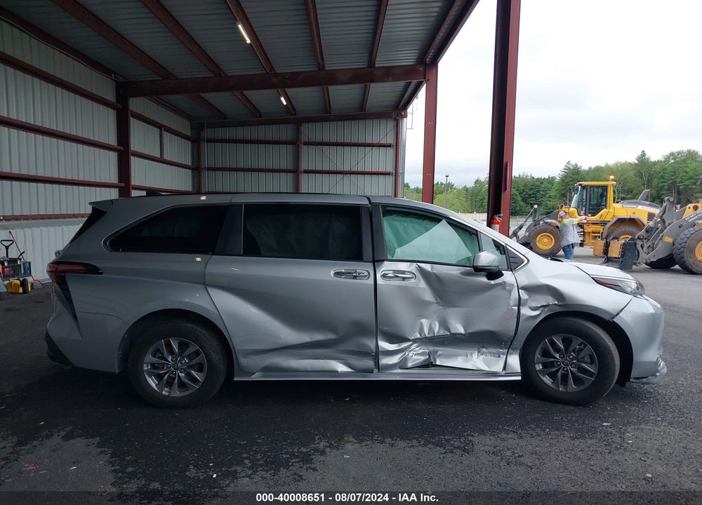 2021 TOYOTA SIENNA XLE VIN: 5TDYSKFC9MS005002
