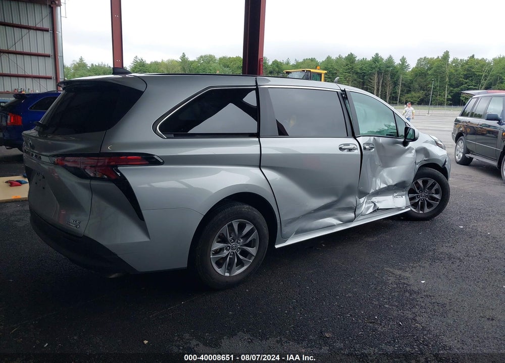 2021 TOYOTA SIENNA XLE VIN: 5TDYSKFC9MS005002