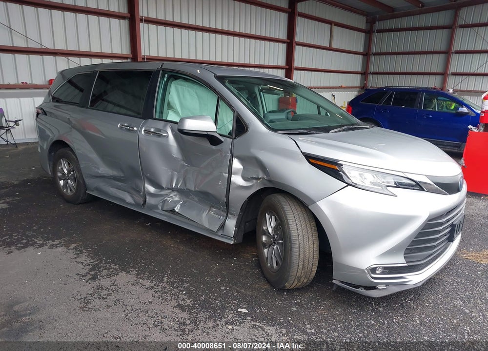 2021 TOYOTA SIENNA XLE VIN: 5TDYSKFC9MS005002
