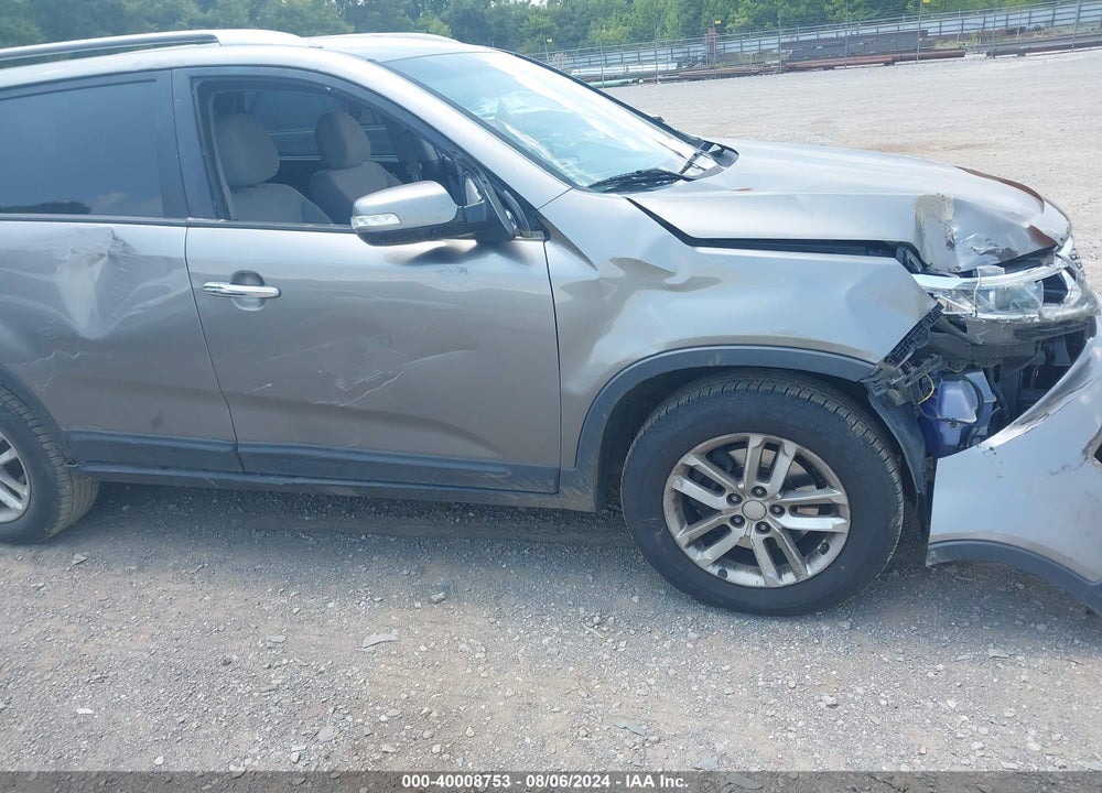 2014 KIA SORENTO LX VIN: 5XYKT4A68EG436610