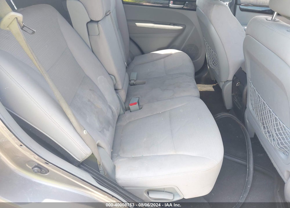 2014 KIA SORENTO LX VIN: 5XYKT4A68EG436610