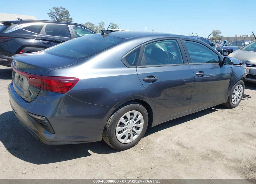 2021 KIA FORTE FE VIN: 3KPF24AD9ME401587