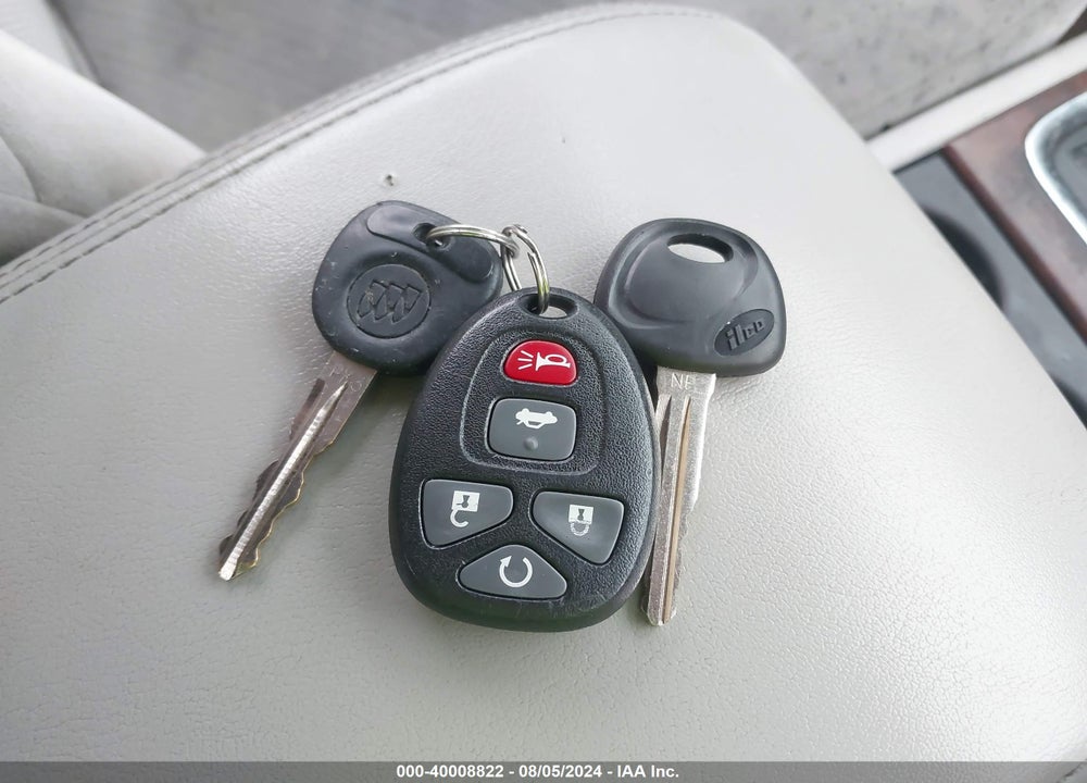 2008 BUICK LACROSSE CX VIN: 2G4WC582481365507