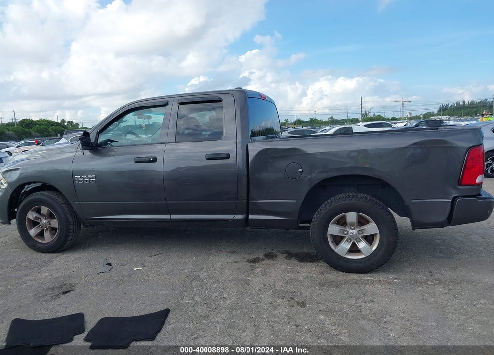 2018 RAM 1500 EXPRESS QUAD CAB 4X4 6'4 BOX VIN: 1C6RR7FG1JS342788