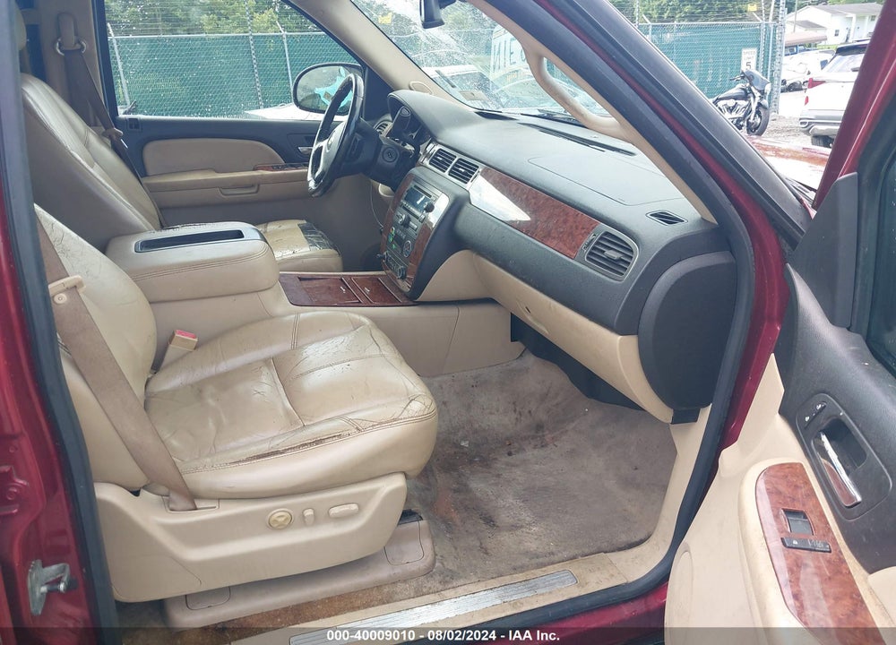 2007 CHEVROLET TAHOE LT VIN: 1GNFK13077J101845