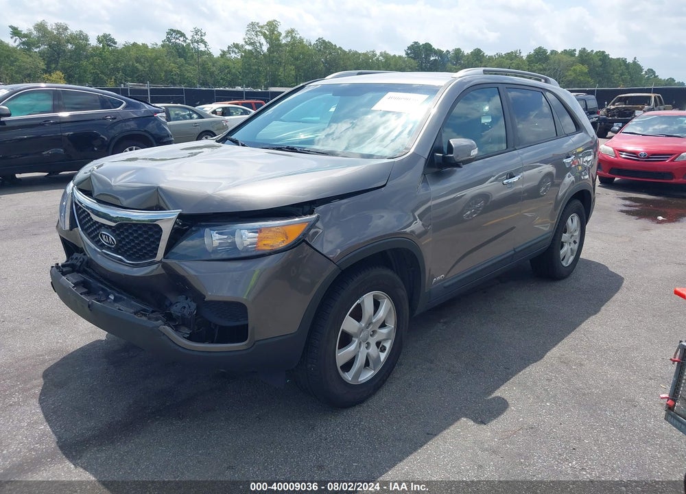 2013 KIA SORENTO LX V6 VIN: 5XYKTDA29DG389129