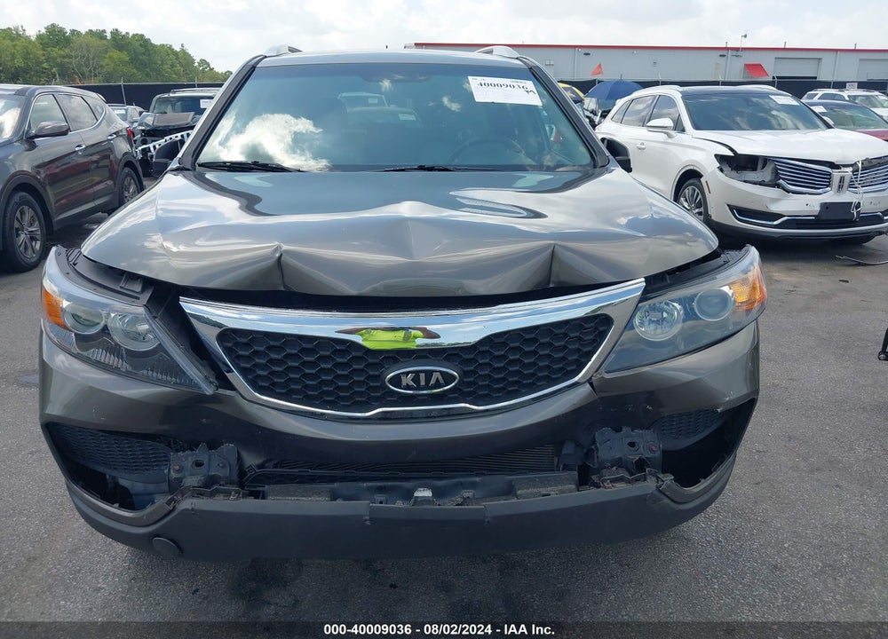 2013 KIA SORENTO LX V6 VIN: 5XYKTDA29DG389129