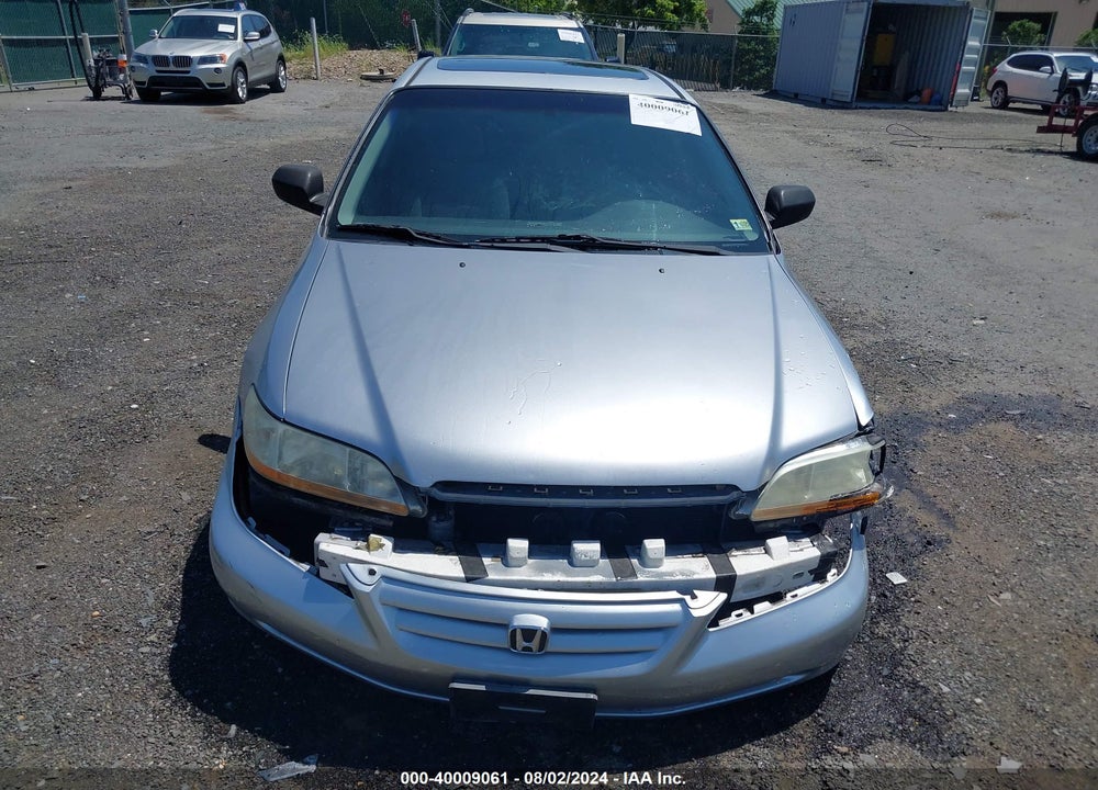 2002 HONDA ACCORD 2.3 SE VIN: 1HGCG56782A101909