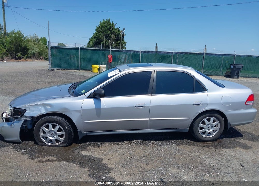 2002 HONDA ACCORD 2.3 SE VIN: 1HGCG56782A101909