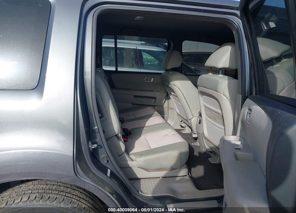 2011 HONDA PILOT VIN: 5FNYF3H46BB054417