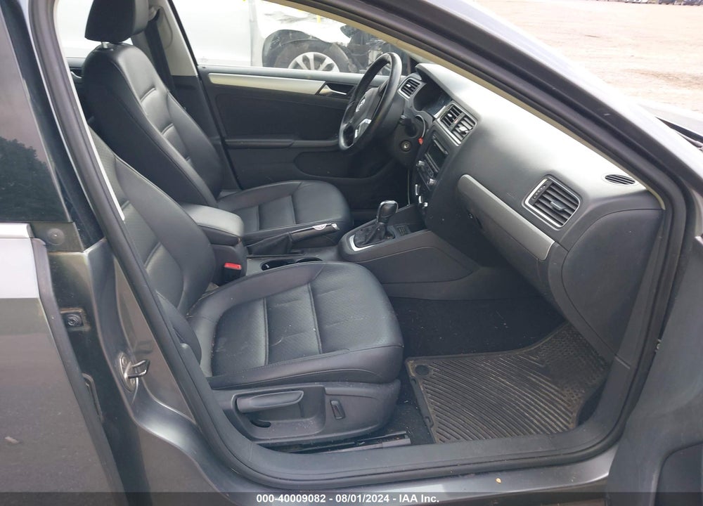 2014 VOLKSWAGEN JETTA 1.8T SE VIN: 3VWD17AJ6EM224955