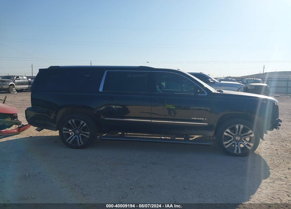 2018 GMC YUKON XL DENALI VIN: 1GKS2HKJXJR130442