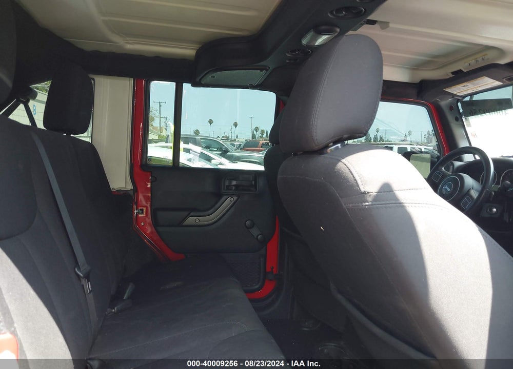 2018 JEEP WRANGLER JK UNLIMITED SPORT 4X4 VIN: 1C4BJWDG7JL828871