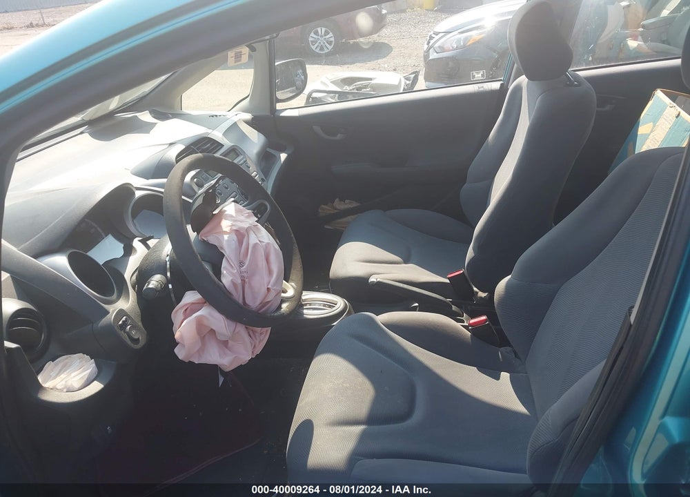 2012 HONDA FIT VIN: JHMGE8H3XCC014681