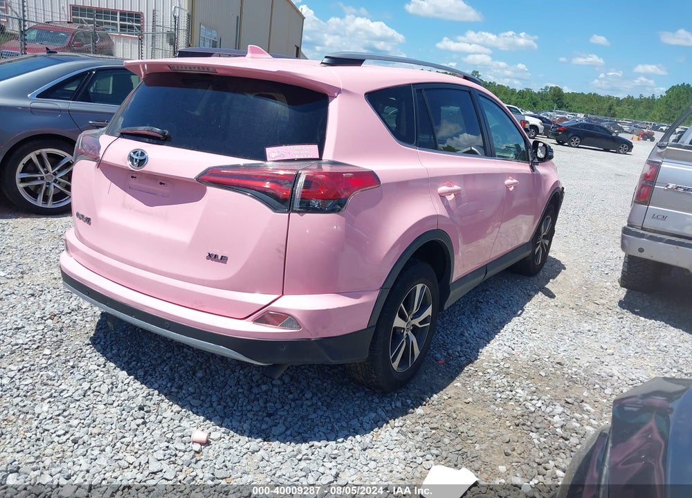 2018 TOYOTA RAV4 XLE VIN: 2T3WFREV6JW418786
