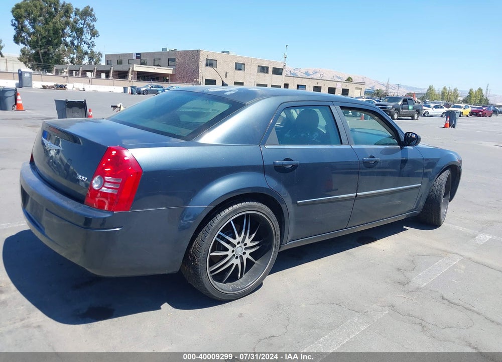 2008 CHRYSLER 300 LX VIN: 2C3LA43R28H207304
