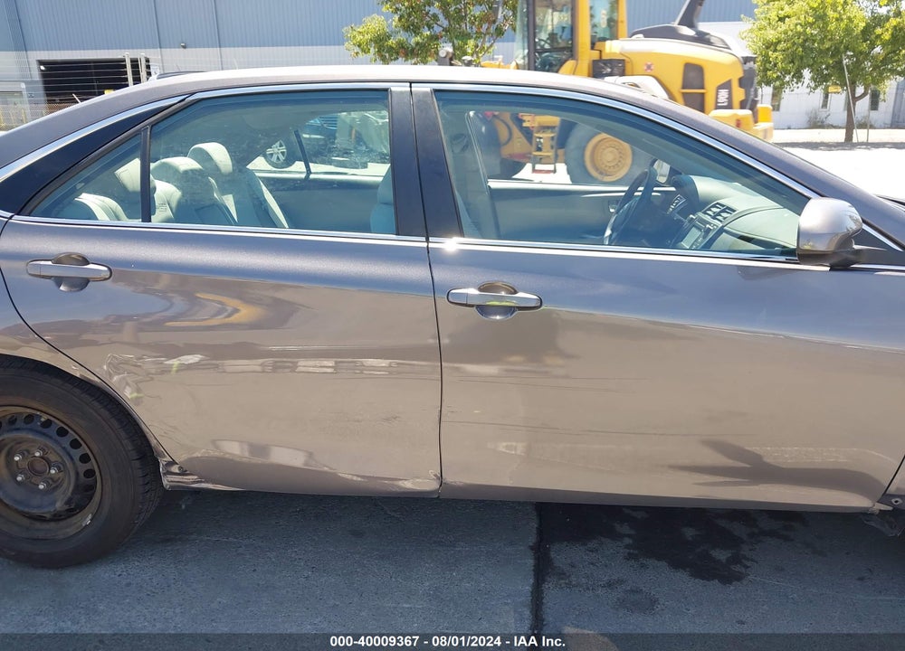 2017 TOYOTA CAMRY LE VIN: 4T1BF1FKXHU683928