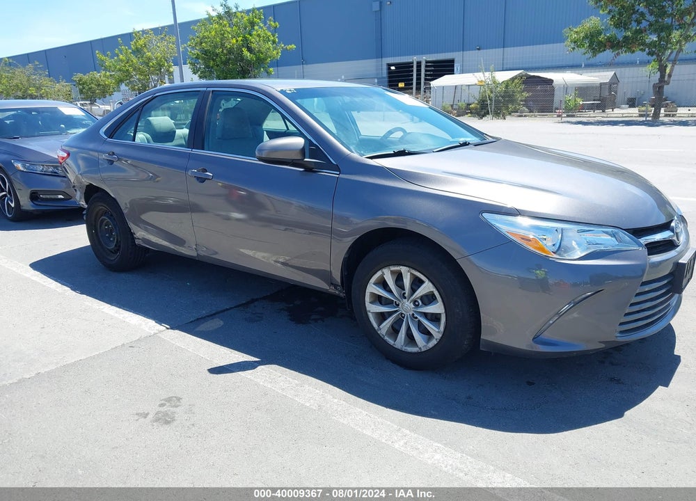 2017 TOYOTA CAMRY LE VIN: 4T1BF1FKXHU683928