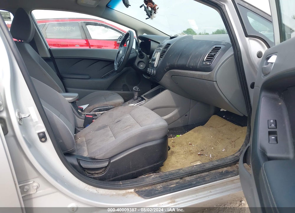 2018 KIA FORTE LX VIN: 3KPFK4A77JE226665