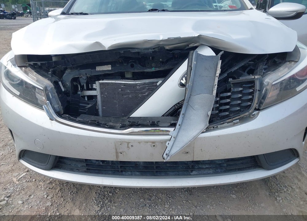 2018 KIA FORTE LX VIN: 3KPFK4A77JE226665