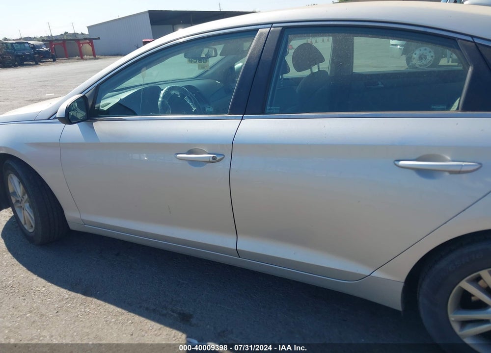 2016 HYUNDAI SONATA SE VIN: 5NPE24AF9GH332901